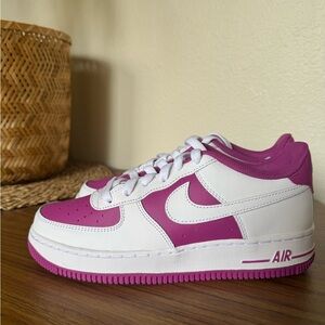NWOT Nike Air Force 1 Low White Hot Fuchsia